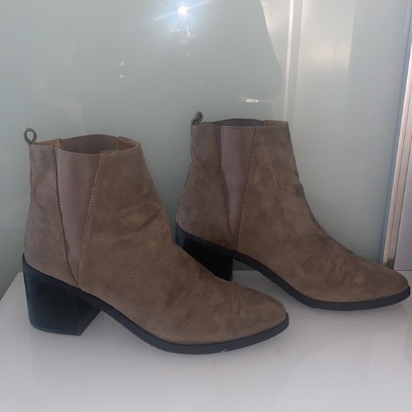 ABOUND SUEDE BOOTIES - Picture 2 of 4